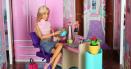<span style='background:#EDF514'>PAPUSA</span> Barbie a implinit 65 de ani! Cum a aniversat compania Mattel