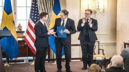 Suedia a devenit oficial membra a NATO. Este a 32-a tara cu drepturi depline in Alianta