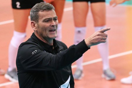 Rapid l-a adus pe <span style='background:#EDF514'>DARK</span>o Zakoc, antrenorul care a disputat trei finale europene de volei cu Alba Blaj