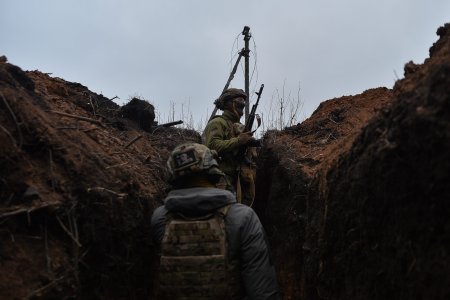 Volodimir Zelenski a semnat un <span style='background:#EDF514'>DECRET</span> prin care ii demobilizeaza pe recrutii chemati in armata inainte de declansarea invaziei ruse