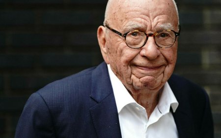 Miliardarul Rupert Murdoch, in varsta de 92 de ani, se casatoreste pentru a cincea oara. Cine este noua sa logodnica