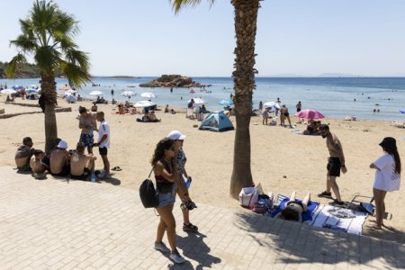 Grecia a depasit Spania in preferintele de calatorie ale romancelor