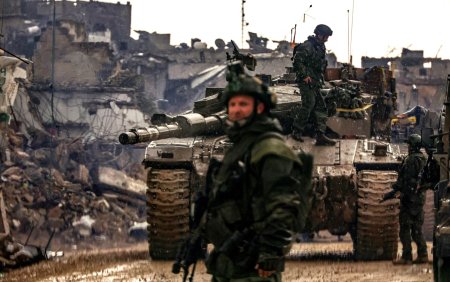 Militarii israelieni au tras cu precizie in mai multi suspecti, in carnagiul la un convoi umanitar in vestul orasului Gaza