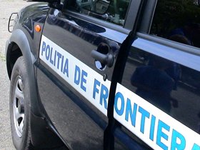 Inca o dovada ca Romania se opune migratiei ilegale. 17 persoane ascunse printre frigidere si piese auto au fost prinse in vama Nadlac II