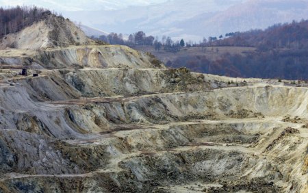 Romania asteapta nota de plata pentru Rosia Montana. Trei variante prin care Guvernul poate achita despagubirile