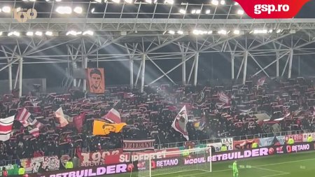 Dinamo - UTA Arad » Galeria dinamovista face o atmosfera senzationala in derby-ul cu UTA Arad