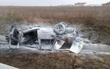 Un sofer din Olt a murit ars de viu, dupa ce masina sa a fost implicata intr-un accident rutier si apoi a luat foc