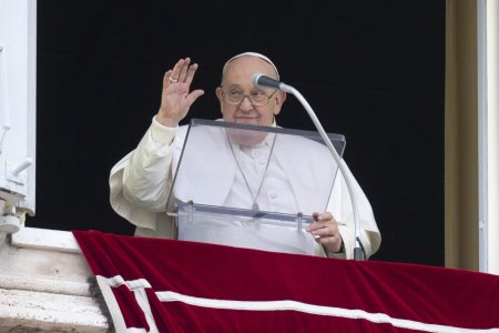 „Rusinos” si „de neinteles”. Papa Francisc, aspru criticat dupa ce a spus ca Ucraina ar trebui sa „ridice steagul alb” al negocierilor cu Rusia