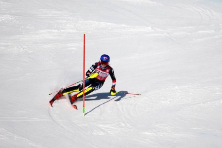 <span style='background:#EDF514'>MIKA</span>ela Shiffrin s-a impus in slalomul de la Are si a castigat pentru a opta oara trofeul sezonului in proba sa preferata