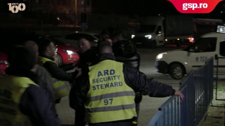 Scandal dupa FCU Craiova - CSU Craiova » Un suporter al oaspetilor a intrat in conflict cu unul dintre apropiatii lui Adrian Mititelu Jr