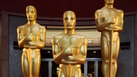 Oscar 2024: <span style='background:#EDF514'>LISTA COMPLETA</span> a castigatorilor. Oppenheimer, cel mai bun film. Cillian Murphy si Emma Stone, cei mai buni actori in roluri principale
