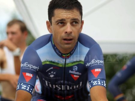 Eduárd Novák si fiul sau, <span style='background:#EDF514'>EDMOND</span>, medalie de aur la Cupa Bulgariei la ciclism