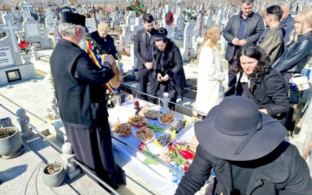 Primaria Vaslui a organizat un parastas la cimitir, trecut in buget ca eveniment cultural. Pe cine au comemorat