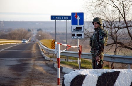 Transnistria vrea sa deschida <span style='background:#EDF514'>SECTII DE VOTARE</span> pentru alegerile prezidentiale din Rusia, chiar daca Chisinaul a interzis acest lucru