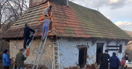 Cum a fost salvata biserica monument dintr-un sat uitat. Oamenii au asteptat ani in sir ajutorul autoritatilor FOTO