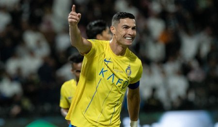 Cristiano Ronaldo si-a dus echipa la loviturile de de<span style='background:#EDF514'>PARTAJ</span>are, in Al Nassr - Al Ain! Starul portughez a marcat din penalty