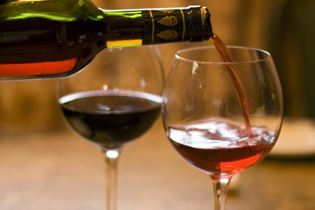 O mana de tranzactii mici au dezmortit piata vinului anul trecut