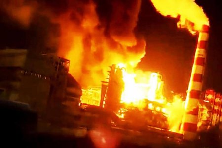 Drone ucrainene au lovit rafinarii din Rusia, inclusiv Lukoil! Incendiu puternic in orasul Oryol
