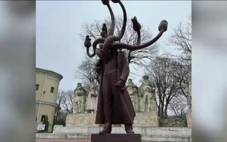 Ce se intampla cu sculptura Hidra, care a starnit controverse si a fost vandalizata la Iasi