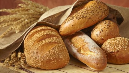 Cercetatorii de la UDJ Galati au inventat painea cu friptura: Carnea nu se vede, dar se simte