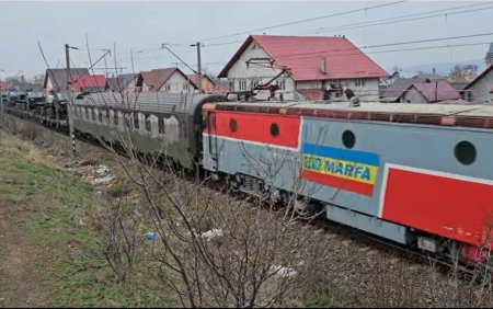 Un tren CFR Marfa cu lansatoare de rachete ar fi fost filmat la granita cu Ucraina VIDEO