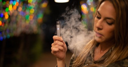 Minorii nu mai au voie sa fumeze dispozitive electronice cu sau fara tutun in spatiul public. Proiectul, adoptat de Senat