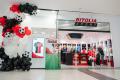 Descopera <span style='background:#EDF514'>SPIRITUL</span> Sportiv Romanesc la BITOLIA SPORT, magazinul de echipamente sportive deschis in Baneasa Shopping City, care aminteste de vestiarul unei echipe de fotbal