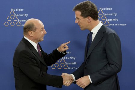 Traian Basescu reia atacurile la adresa lui Mark Rutte, dupa anuntul lui Iohannis privind candidatura la sefia NATO: ,,A facut destul rau Romaniei”