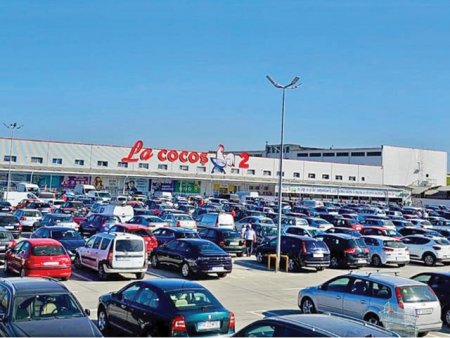 Antreprenori locali. La Cocos, cel mai puternic retailer autohton, merge la Pitesti in locul fostului <span style='background:#EDF514'>HIPERMARKET</span> PIC. Investitia in acest proiect este de 11 mil. euro, din care 5 mil. euro reprezinta valoarea tranzactiei de preluare a proprietatii