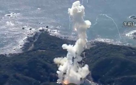 Momentul in care o racheta explozeaza imediat dupa lansare, in Japonia. De cine a fost fabricata | VIDEO