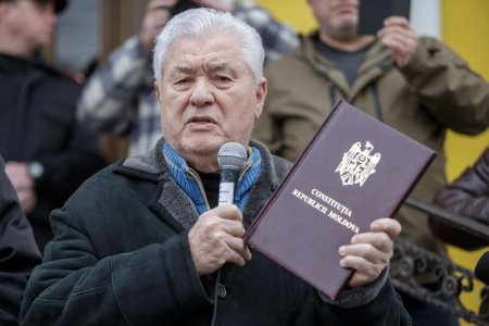 Vladimir Voronin a refuzat sa vorbeasca in romana in Parlamentul din Republica Moldova. O sa vorbesc in limba rusa