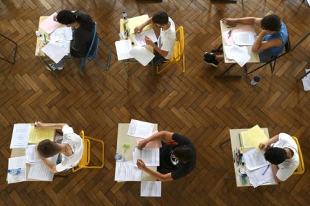 Elevii cer desfiintarea examenului de Bacalaureat: Sistemul liceal trebuie regandit