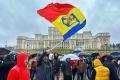 <span style='background:#EDF514'>TAXIMETRISTI</span>i continua protestele in Piata Constitutiei din Bucuresti. Cer in continuare fiscalizarea Uber si Bolt