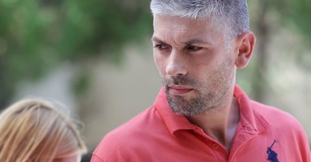 Romanul care si-a pus placute de masina cu mesajul injurios M*** PSD s-a inscris intr-un partid