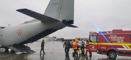 Un copil este dus cu o aeronava C27J Spartan la o clinica din Milano