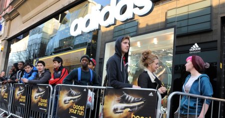 Adidas inregistreaza prima pierdere din ultimii 30 de ani