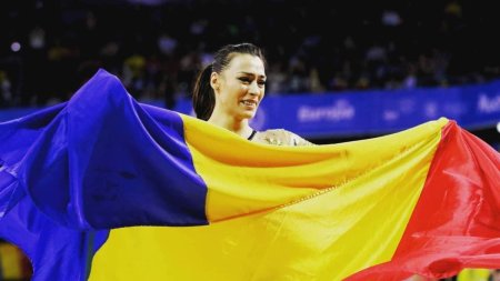 A doua noastra medalie este aici. Campioana Catalina Ponor a devenit mama pentru a doua oara | Prima fotografie alaturi de bebelus