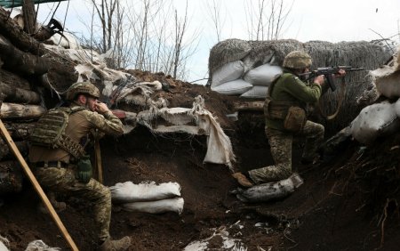 Combatanti rusi pro-Kiev din mai multe unitati anunta atacuri aeriene ale oraselor rusesti Belgorod si Kursk