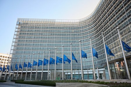 Comisia Europeana <span style='background:#EDF514'>SALUT</span>a acordul provizoriu privind o mai buna aplicare transfrontaliera a normelor de siguranta rutiera