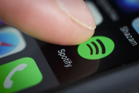 Spotify adauga videoclipuri muzicale