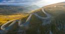 Apar noi drumuri montane spectaculoase in Romania. Regiunea este caracterizata de o salbaticie aparte