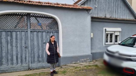 Patania unei familii care s-a intors in Romania si si-a cumparat o casa in Sibiu. 