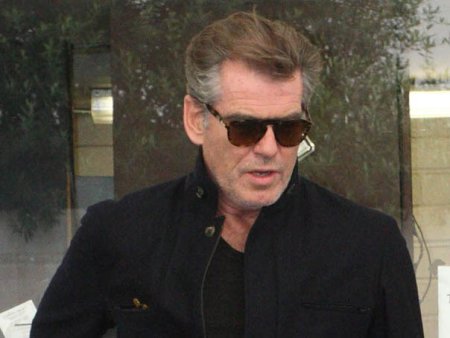 Pierce Brosnan pledeaza vinovat pentru ca s-a plimbat in zonele termale din Parcul Yellowstone