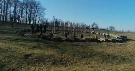 <span style='background:#EDF514'>TEMPLU</span>l solar din Maramures. Nu este o reminiscenta istorica, dar poate deveni atractie turistica