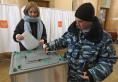 Rusii au incendiat cel putin trei sectii de votare si au turnat <span style='background:#EDF514'>CERNEA</span>la verde in urne, in prima zi a alegerilor prezidentiale | VIDEO