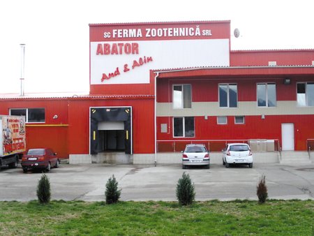 Familia Lazar din Baia Mare a ajuns in 2023 la afaceri de aproape 52 mil. euro cu producatorul de carne si preparate din carne in sistem integrat Ferma Zootehnica