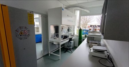 Centru de cercetare de ultima generatie, inaugurat la Arad. Aici vor fi studiate si terapii anti-cancer
