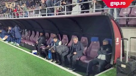 Cum a fost primit Gheorghe Hagi pe Giulesti, inainte de Rapid - Farul + Imnul bucurestenilor, cantat de intreg stadionul