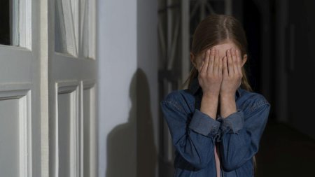Copila de 15 ani, violata si supusa la violente de catre un barbat