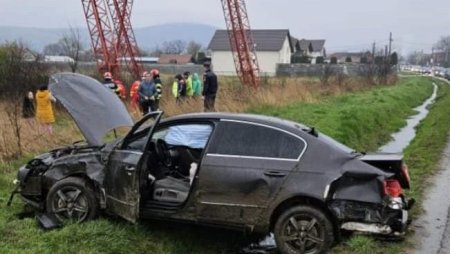 Soferul de 19 ani mort langa Sebes, descoperit la 4 ore dupa tragedie, de localnici. Agentii trimisi la accident au spus ca n-au gasit victime sau martori